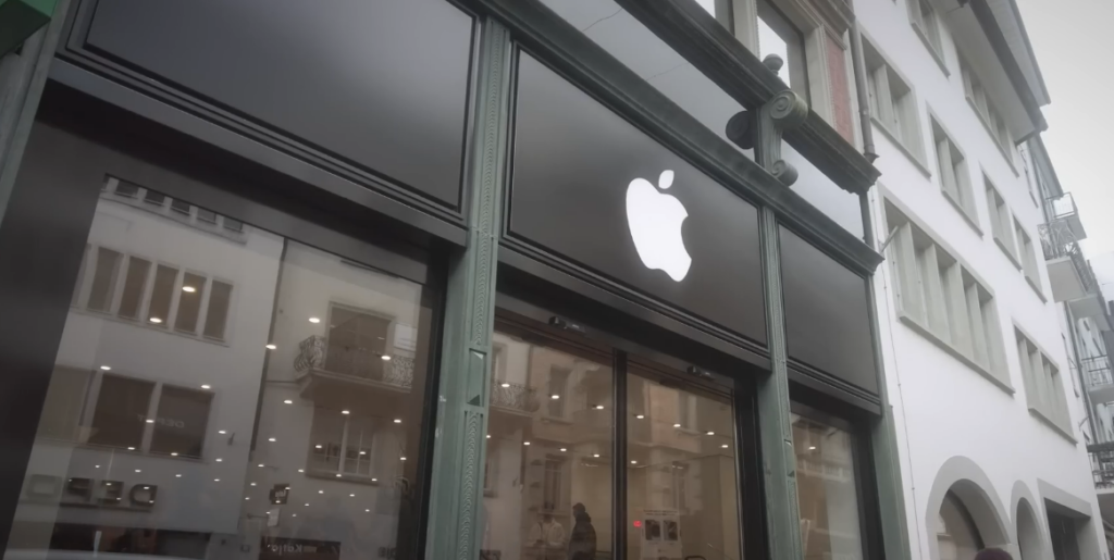 Apple Just Hit a $3 Trillion Valuation Again. The Question Is Whether It Can Hold